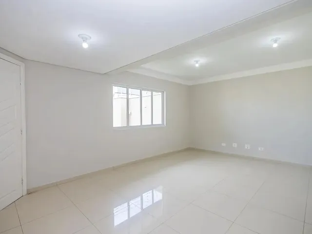 Casa 3 quartos e 4 banheiros, à venda, no bairro Santa Felicidade em Curitiba
