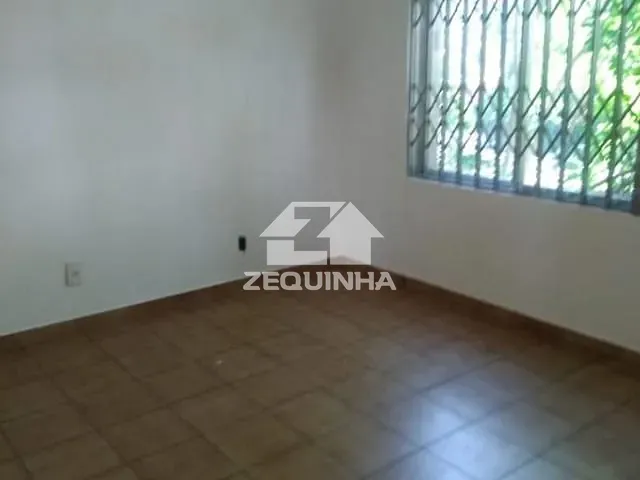Casa com 180m² 4 quartos e 3 banheiros, à venda, no bairro Vila Yara em Osasco