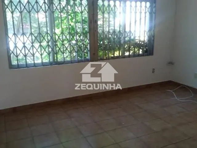 Casa com 180m² 4 quartos e 3 banheiros, à venda, no bairro Vila Yara em Osasco