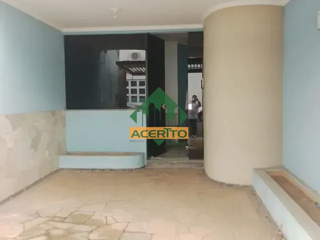 Casa com 236m², à venda ou para alugar, no bairro Centro em Araçatuba