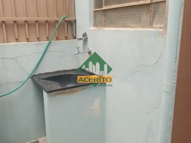 Casa com 236m², à venda ou para alugar, no bairro Centro em Araçatuba