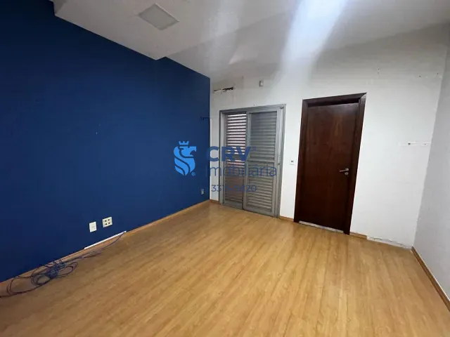Casa com 490m², para alugar, no bairro Cambesa em Londrina