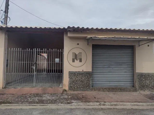 Casa com 140m² 2 quartos e 1 banheiro, à venda, no bairro Vila dos Comerciários II em Guaratinguetá