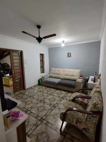 Casa com 250m² 3 quartos e 1 banheiro, à venda, no bairro Conjunto Habitacional Terra dos Ipês I (Sul) em Pindamonhangaba