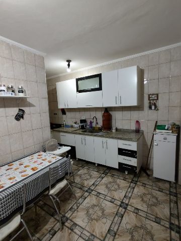 Casa com 250m² 3 quartos e 1 banheiro, à venda, no bairro Conjunto Habitacional Terra dos Ipês I (Sul) em Pindamonhangaba