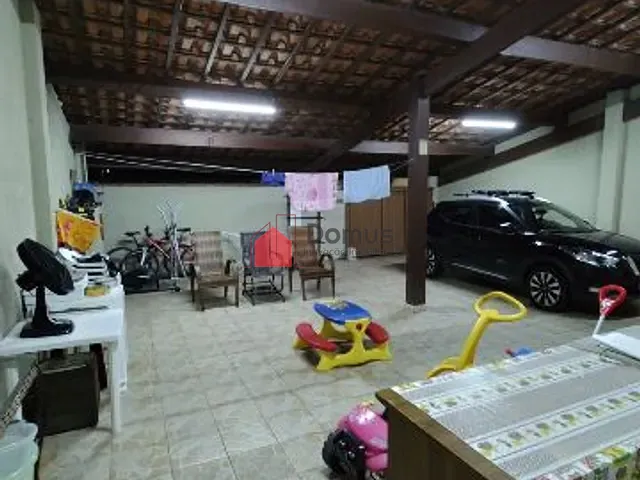 Casa com 250m² 3 quartos e 1 banheiro, à venda, no bairro Conjunto Habitacional Terra dos Ipês I (Sul) em Pindamonhangaba