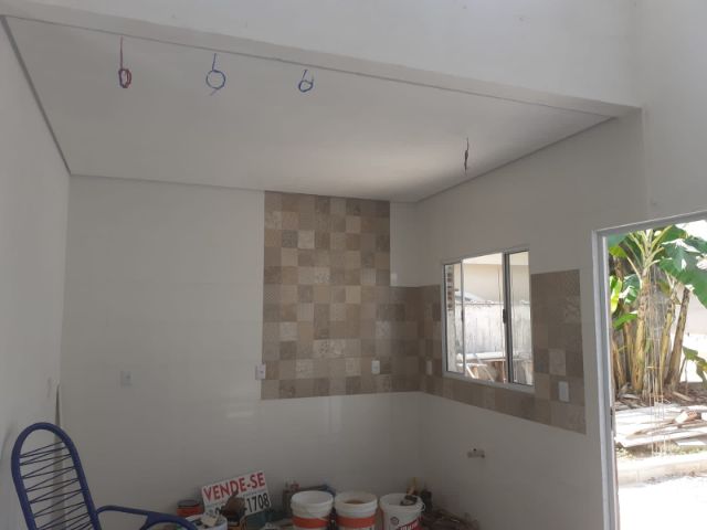 Casa com 150m² 2 quartos e 1 banheiro, à venda, no bairro Jardim Eloyna em Pindamonhangaba
