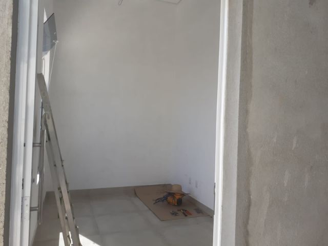 Casa com 150m² 2 quartos e 1 banheiro, à venda, no bairro Jardim Eloyna em Pindamonhangaba
