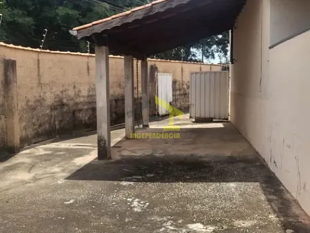 Casa com 233m² 3 quartos e 1 banheiro, à venda, no bairro Núcleo Residencial Doutor Luiz de Mattos Pimenta em Itatiba