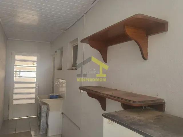 Casa com 233m² 3 quartos e 1 banheiro, à venda, no bairro Núcleo Residencial Doutor Luiz de Mattos Pimenta em Itatiba
