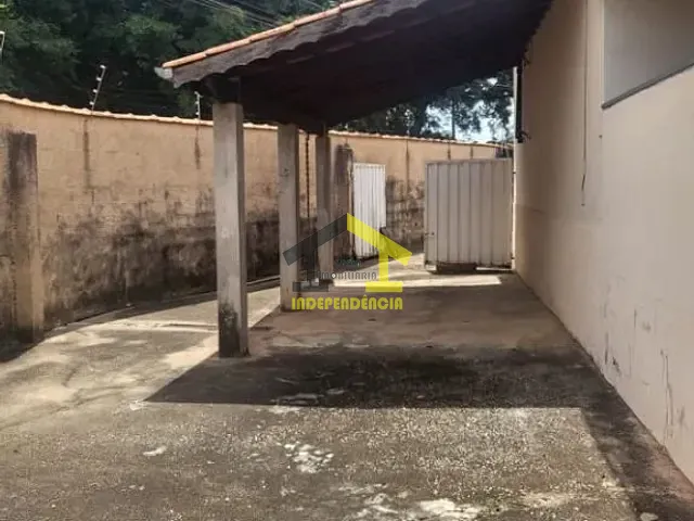 Casa com 233m² 3 quartos e 1 banheiro, à venda, no bairro Núcleo Residencial Doutor Luiz de Mattos Pimenta em Itatiba