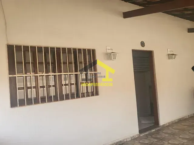 Casa com 233m² 3 quartos e 1 banheiro, à venda, no bairro Núcleo Residencial Doutor Luiz de Mattos Pimenta em Itatiba