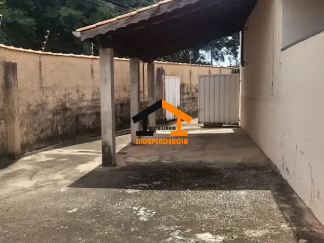 Casa com 233m² 3 quartos e 1 banheiro, à venda, no bairro Núcleo Residencial Doutor Luiz de Mattos Pimenta em Itatiba