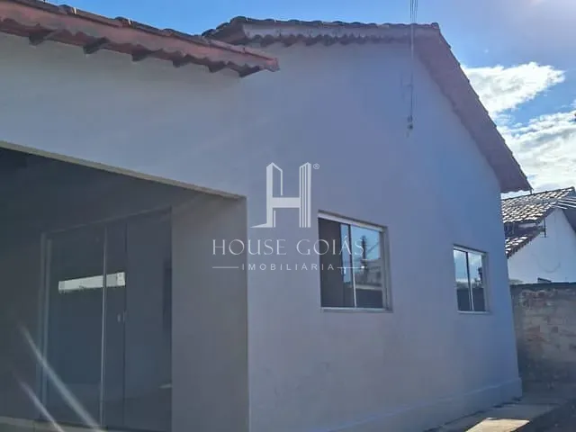 Casa com 381m² 3 quartos e 1 banheiro, à venda, no bairro Residencial Village Garavelo em Aparecida de Goiânia