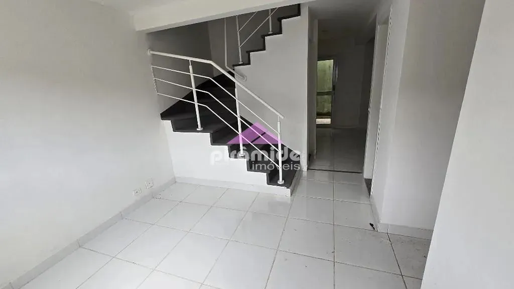 Casa, 2 quartos, 70 m² - Foto 1