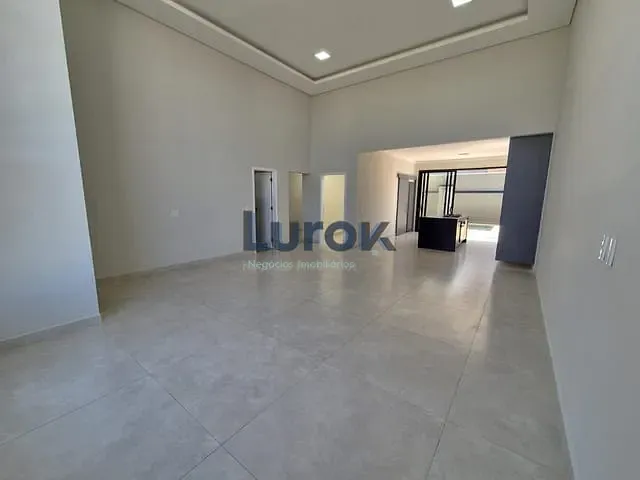 Casa com 300m² 3 quartos e 5 banheiros, à venda, no bairro Bosque dos Eucaliptos em Valinhos