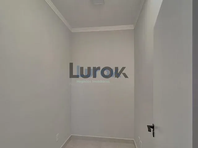 Casa com 300m² 3 quartos e 5 banheiros, à venda, no bairro Bosque dos Eucaliptos em Valinhos