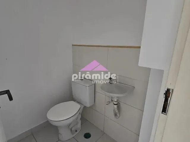 Casa com 70m² 2 quartos e 1 banheiro, à venda, no bairro Eugênio de Mello em São José Dos Campos