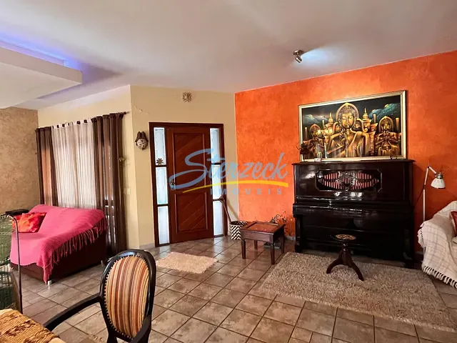 Casa com 893m² 4 quartos e 6 banheiros, para alugar, no bairro Marambaia em Vinhedo