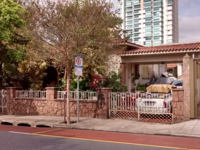 Casa com 250m² 3 quartos e 2 banheiros, à venda, no bairro Santa Paula em São Caetano do Sul