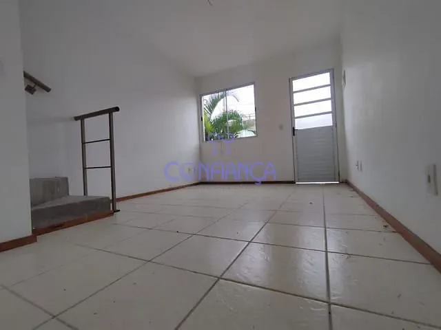 Casa 2 quartos e 1 banheiro, à venda, no bairro Guaratiba em Rio de Janeiro