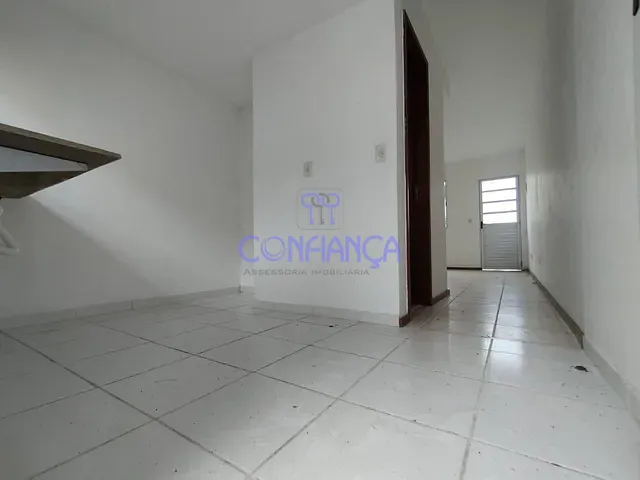 Casa 2 quartos e 1 banheiro, à venda, no bairro Guaratiba em Rio de Janeiro
