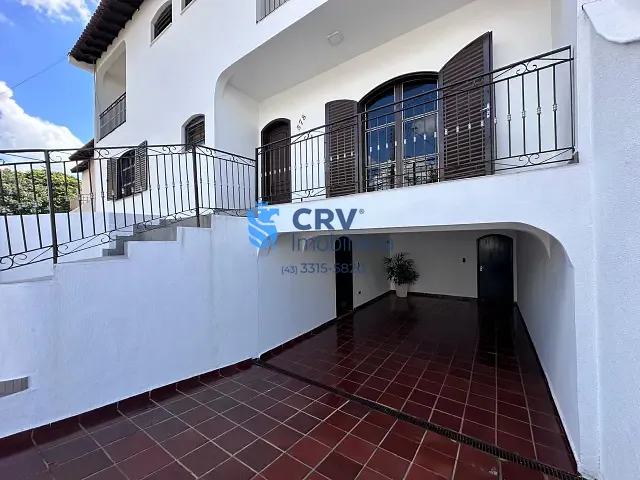 Casa com 380m² 3 quartos e 4 banheiros, à venda ou para alugar, no bairro Vila Fujita em Londrina