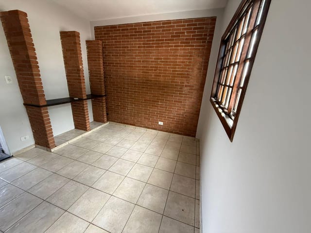 Casa com 395m² 3 quartos e 3 banheiros, à venda, no bairro PARQUE DAS NAÇÕES em Pindamonhangaba