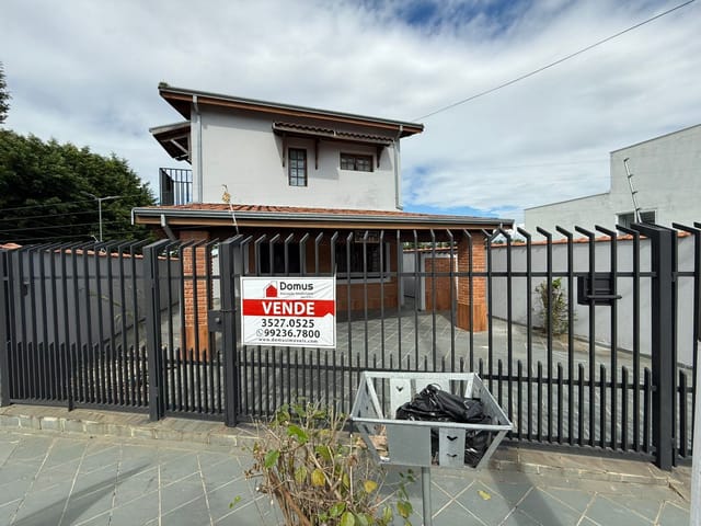 Casa com 395m² 3 quartos e 3 banheiros, à venda, no bairro PARQUE DAS NAÇÕES em Pindamonhangaba