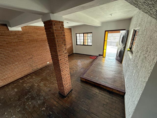 Casa com 395m² 3 quartos e 3 banheiros, à venda, no bairro PARQUE DAS NAÇÕES em Pindamonhangaba