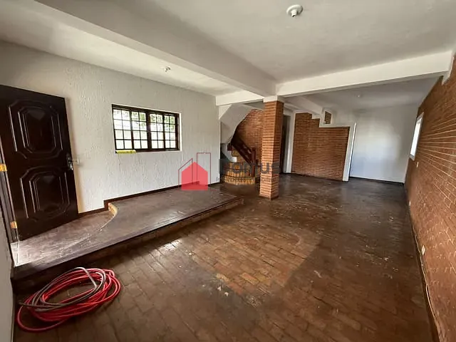 Casa com 395m² 3 quartos e 3 banheiros, à venda, no bairro PARQUE DAS NAÇÕES em Pindamonhangaba