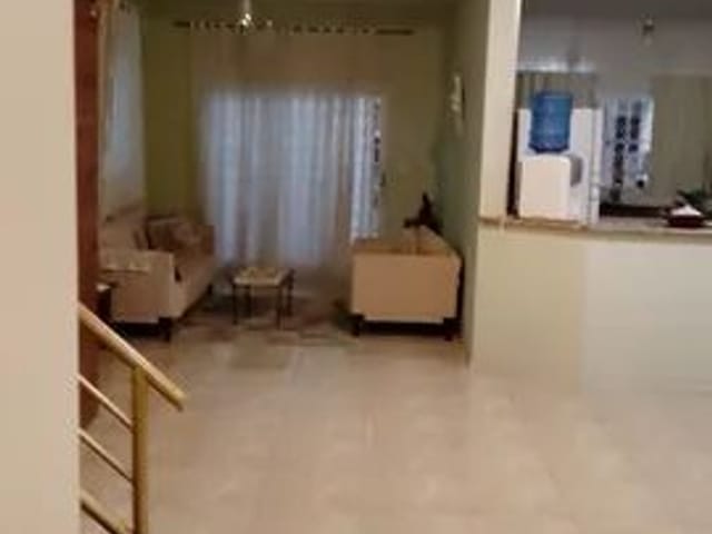 Casa 4 quartos e 4 banheiros, à venda, no bairro Jardim dos Estados em Taubaté