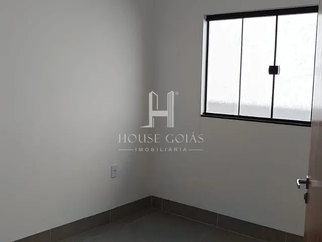 Casa com 180m² 3 quartos e 3 banheiros, à venda, no bairro Jardim Himalaia em Aparecida de Goiânia