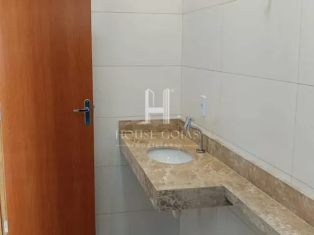 Casa com 180m² 3 quartos e 3 banheiros, à venda, no bairro Jardim Himalaia em Aparecida de Goiânia