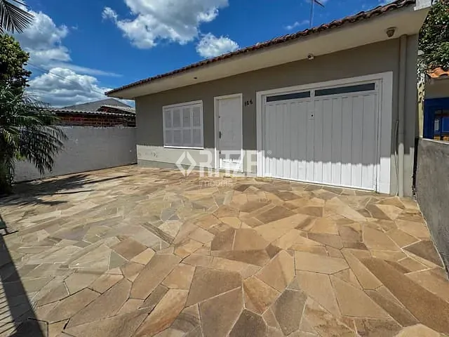 Casa 3 quartos e 3 banheiros, para alugar, no bairro Independência em São Leopoldo