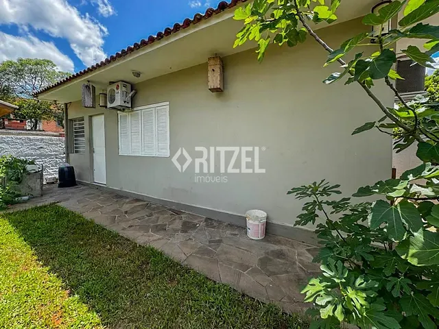 Casa 3 quartos e 3 banheiros, para alugar, no bairro Independência em São Leopoldo