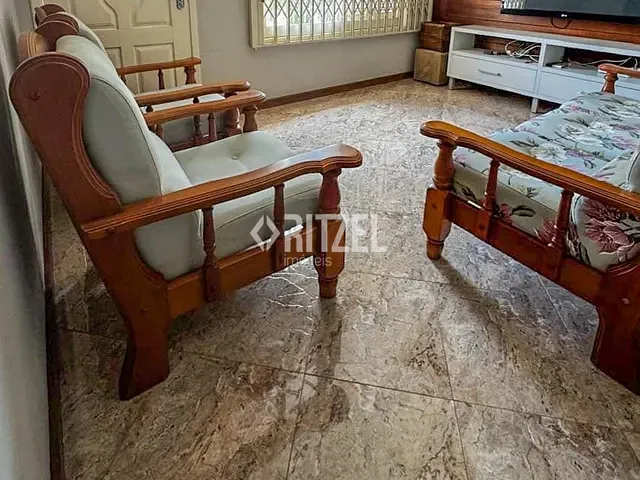 Casa 3 quartos e 3 banheiros, para alugar, no bairro Independência em São Leopoldo