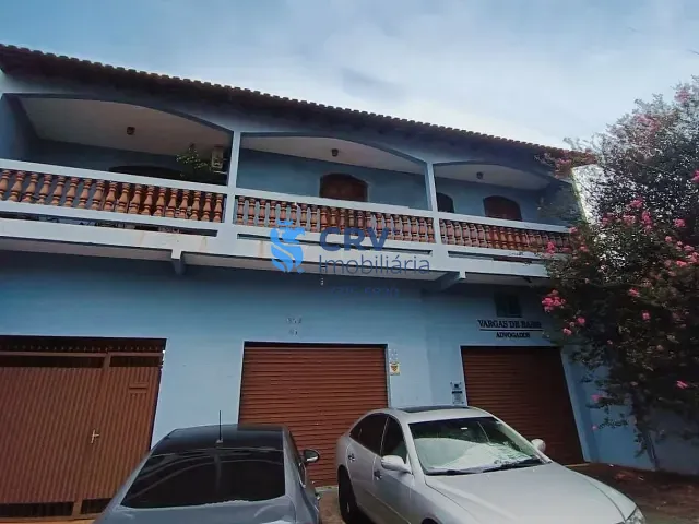 Casa com 580m² 3 quartos e 3 banheiros, à venda, no bairro Vila Brasil em Londrina