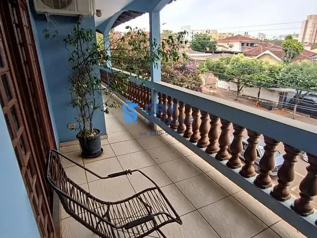 Casa com 580m² 3 quartos e 3 banheiros, à venda, no bairro Vila Brasil em Londrina
