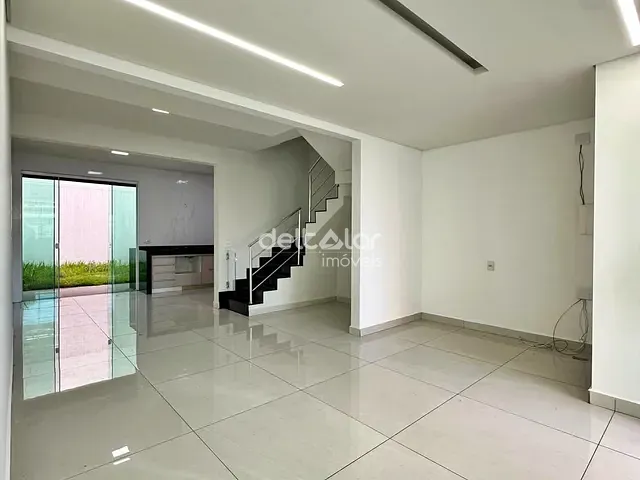 Casa com 105m² 3 quartos e 3 banheiros, à venda, no bairro Santa Amélia em Belo Horizonte