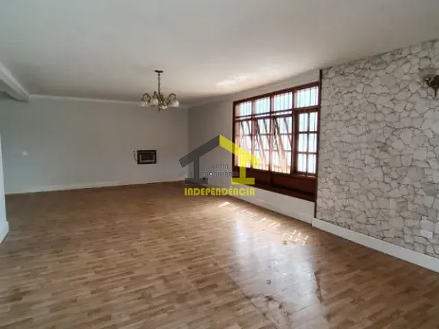 Casa com 611m² 5 quartos e 2 banheiros, para alugar, no bairro Vila Brasileira em Itatiba