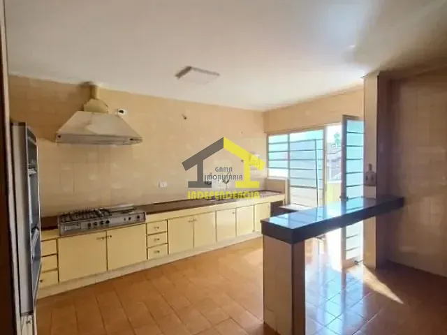 Casa com 611m² 5 quartos e 2 banheiros, para alugar, no bairro Vila Brasileira em Itatiba