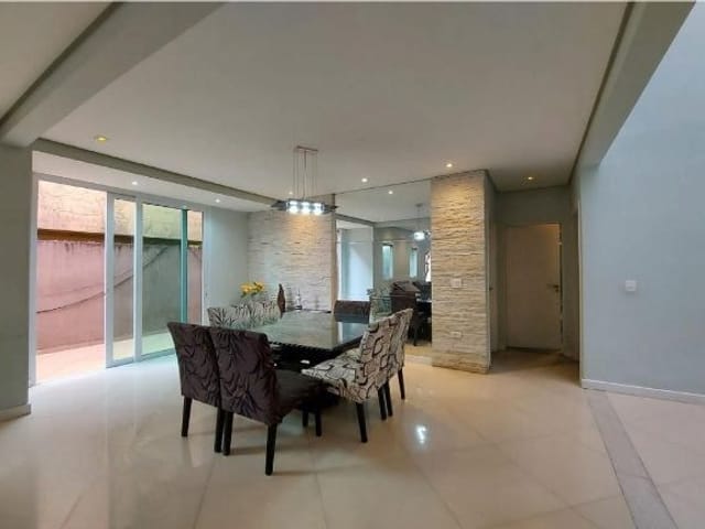 Casa com 500m² 4 quartos e 5 banheiros, à venda, no bairro Quitaúna em Osasco