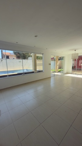 Casa 3 quartos e 1 banheiro, à venda, no bairro Lagoa em Macaé