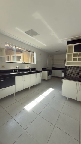 Casa 3 quartos e 1 banheiro, à venda, no bairro Lagoa em Macaé