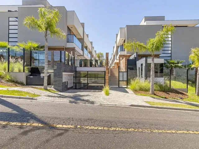 Casa com 193m² 3 quartos e 5 banheiros, à venda, no bairro Santo Inácio em Curitiba