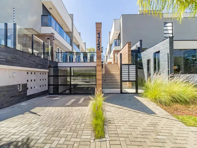 Casa com 193m² 3 quartos e 5 banheiros, à venda, no bairro Santo Inácio em Curitiba