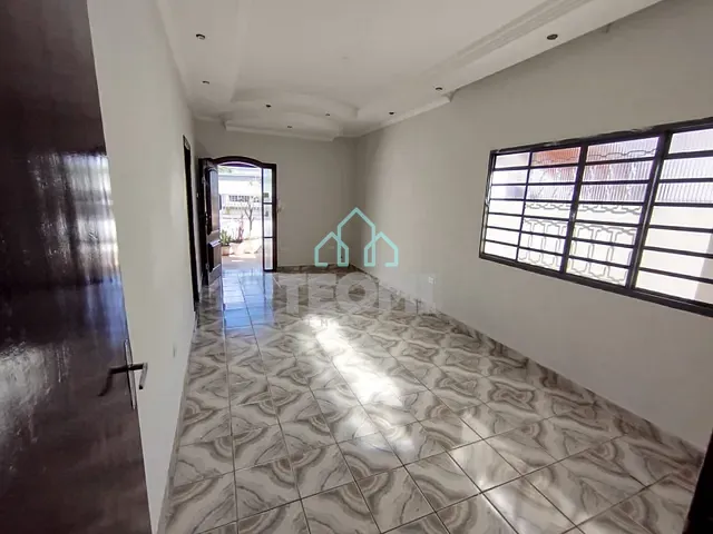 Casa com 250m² 3 quartos e 3 banheiros, à venda, no bairro Centro em Taubaté