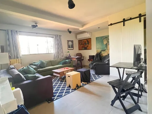 Casa 2 quartos e 2 banheiros, à venda, no bairro Granja dos Cavaleiros em Macaé