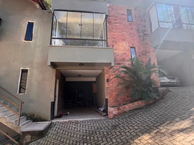 Casa 2 quartos e 2 banheiros, à venda, no bairro Granja dos Cavaleiros em Macaé